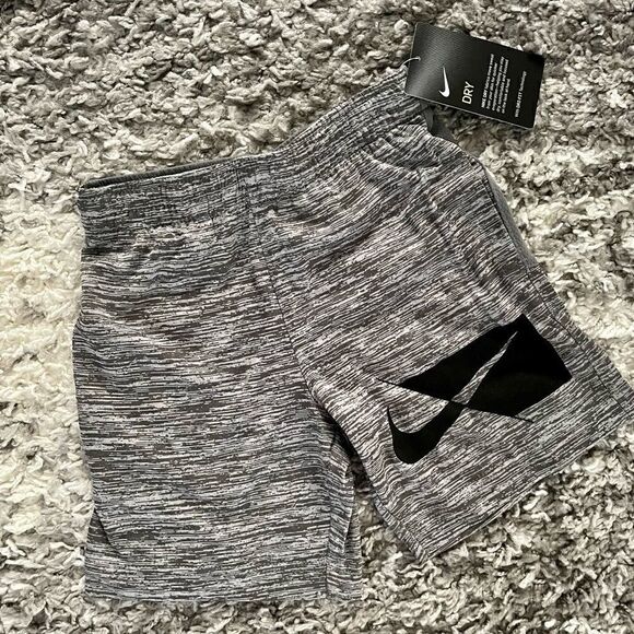 NWT Nike Dri-Fit Kids Shorts - Picture 2 of 3